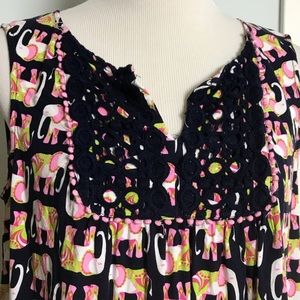 Sleeveless house with elephant print, sz 1X